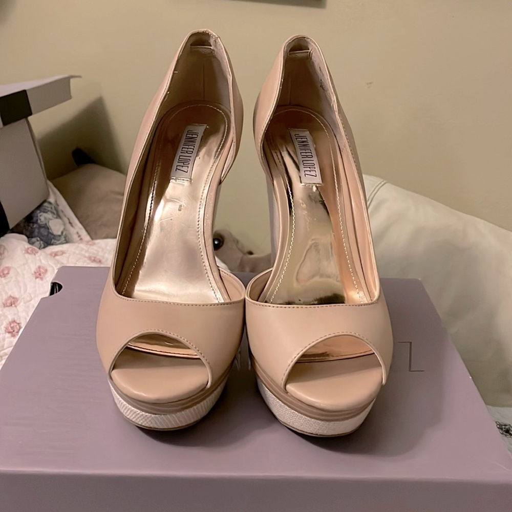 Jennifer Lopez Peep toe wedges